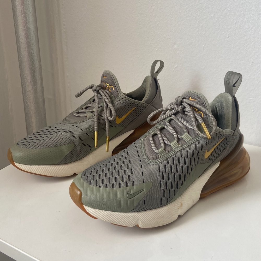 Nike Women’s Air Max 270 Dark Stucco
